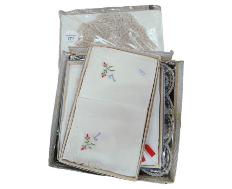 LOT OF VINTAGE IRISH LINEN