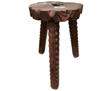 VINTAGE MILKING STOOL
