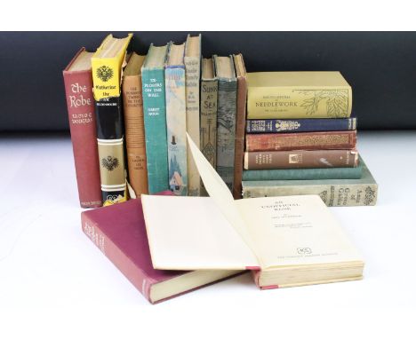 Collection of mostly mid 20th Century cloth bound books to include Anne of Green Gables by L M Montgomery, David Copperfield 