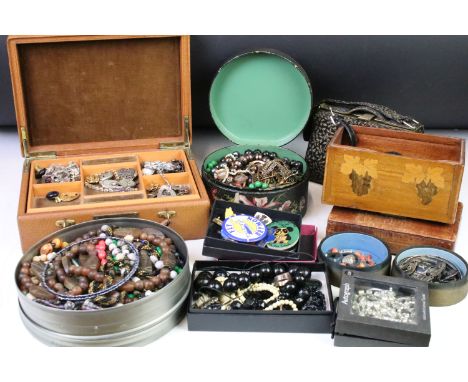 A collection of mixed vintage and contemporary costume jewellery to include silver examples together with vintage jewellery b