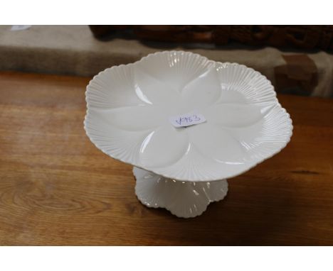 A vintage Shelley bone china cake stand 