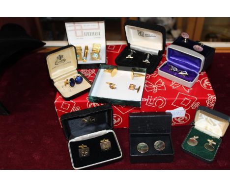 A job lot of boxed costume jewellery cufflinks 