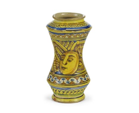 Albarello en faïence de Cantagalli	 XIXe s	 à décor polychrome d'un ecclésiastique sur une face et d'un masque sur l'autre	 b