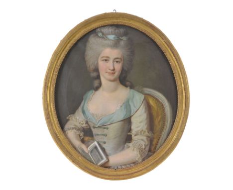 Ecole française (XVIIIe s.)	 Portrait de dame à la robe bleue	 huile sur toile	 format ovale	 70x59 cm