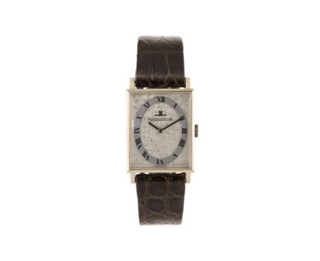 Jaeger-LeCoultre	 montre en or gris 750 mécanique&nbsp	Signée Jaeger-LeCoultre	 réf. 9009	 n°mouvement 2063906	 n° boîte 1268