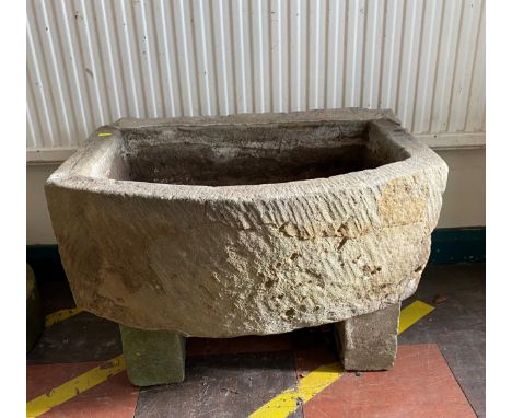 A Vintage garden Trough. 43cm x 63cm x 49cm 