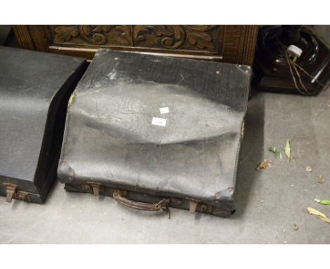 SOBERANO, ITALY, EARLY TWENTIETH CENTURY PIANO ACCORDION, WITH 36 BUTTONS, MOTTLED BLACK PLASTIC AND JEWELED DECORATION, IN O