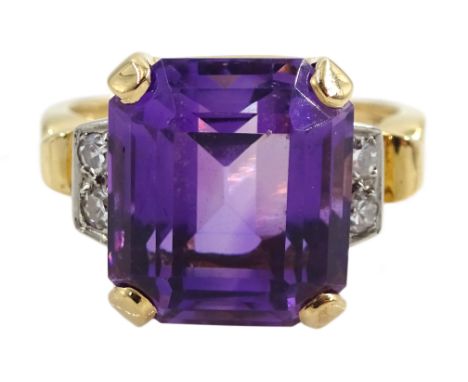 Gold amethyst and four stone diamond ring, stamped 14KClick here to view further images, condition reports, sale times &amp; 