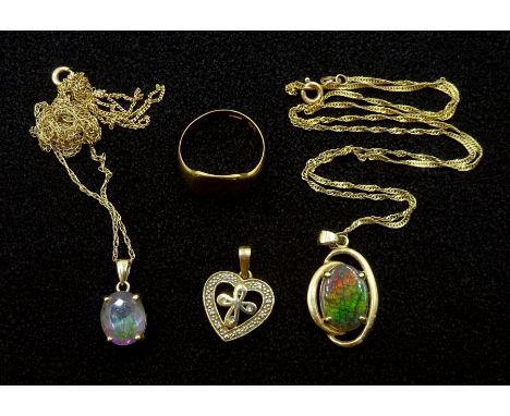 14ct gold opal triplet pendant, on 9ct gold chain, 18ct gold signet ring, 9ct gold mystic opal pendant necklace, 9ct gold dia