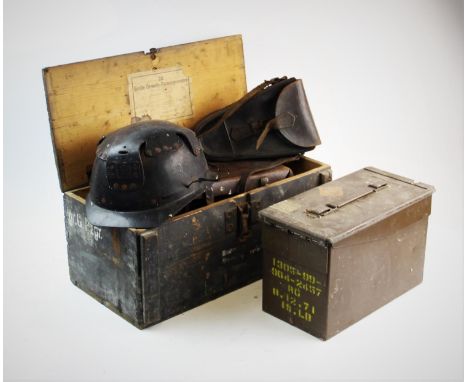 WORLD WAR II INTEREST: A Wehrmacht Grosse Gewehr-Panzergranate case, the black painted wooden case with stencilled 'gr G Pzgr