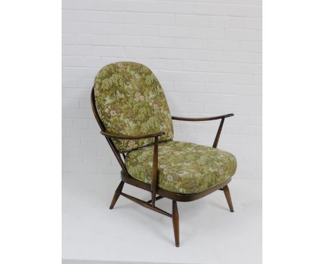 An Ercol Windsor style chair, 90 x 70cm 