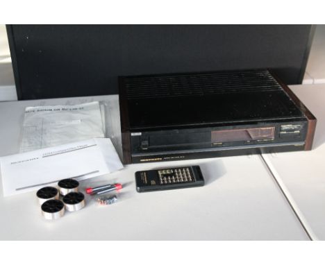 MARANTZ CD PLAYER - a Marantz CD94 compact disc player (SN: MZ02735150495) in original box with Certificate of Excellence sig