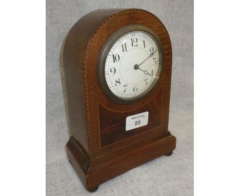 An Edwardian mahogany cased mantel clock