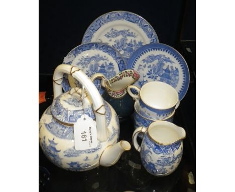 A Worcester part blue and white tea service and similar items