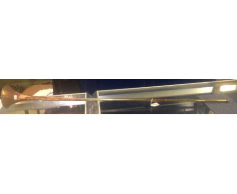 A brass and copper hunting horn