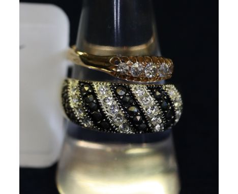 18ct gold diamond ring and another ring (B.P. 24% incl. VAT)