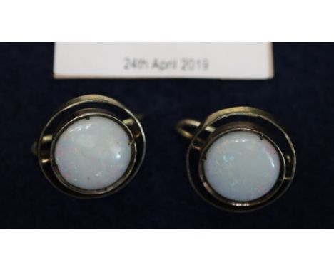 A pair of opal earrings (B.P. 24% incl. VAT)