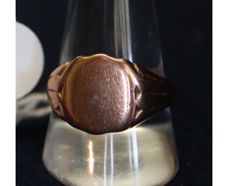 9ct rose gold signet ring (B.P. 24% incl. VAT) CONDITION REPORT: Weight - 5g approx