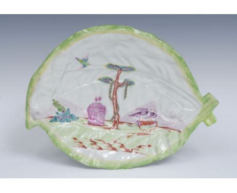 A Worcester Valentine pattern Cabbage Leaf pattern dish, painted with  two doves perched on a quiver of arrows, two hearts on