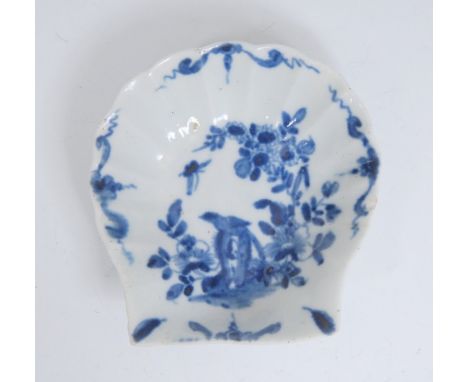 A Worcester Two Peony Rock Bird pattern shell shaped pickle dish, painted in underglaze blue with a bird perched on a tall pi