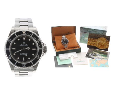 Rolex Oyster Perpetual Submariner stainless steel gentleman's bracelet watch, ref. 14060, circa 1996, serial no. T265xxx, bla