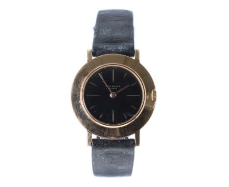 Patek Philippe Genéve 18k gentleman's wristwatch, ref. 2594, circa 1960, no. 781xxx, signed black dial with hour baton marker