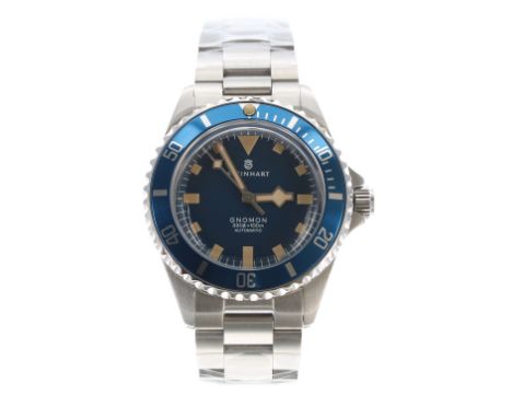 Steinhart for Gnomon 330ft=100m automatic stainless steel gentleman's bracelet watch, no. 041/200, circular blue dial with ho