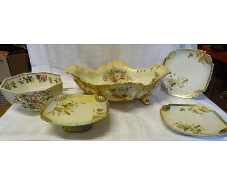 A Fielding & Co Royal Devon shaped oval Planter decorated with flowers on a blush ivory ground.  17" (44cms) wide, (cracked),