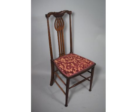 A Pretty Art Nouveau String Inlaid Mahogany Ladies Bedroom Chair 