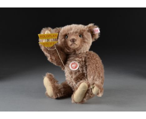 A Steiff Limited Edition Teddy bear with Roloplan, 963 of 2000, in original box with certificate, 2005