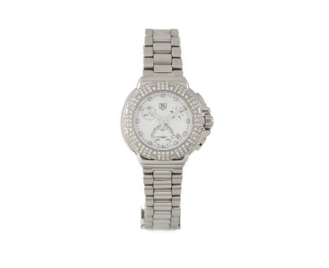 TAG HeuerFormula 1 lady model with ref. nº CAC1310/NQ5159. Quartz movement (cal. ETA 251.471) with chronograph function, data