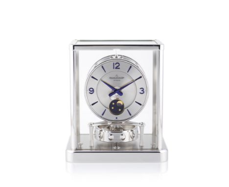 Atmos Classic Moon table clock. With ref. nº 704741. Mechanical perpetual movement (cal. 540) with moonphase. Rhodium plated 