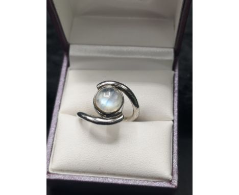 Silver moon stone set ring. 