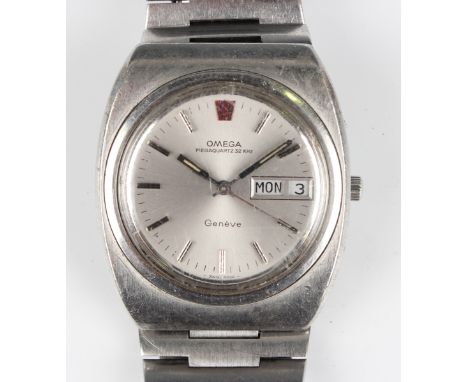 An Omega Megaquartz 32 KHz stainless steel gentleman's bracelet wristwatch, circa 1972, the signed jewelled quartz movement n