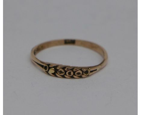 A 9ct rose gold ring, 1g, N