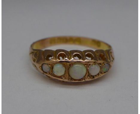 An Edward VII 9ct gold and opal ring, Chester 1902, 1.2g, M