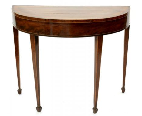 A GEORGE III INLAID MAHOGANY CARD TABLE ON SQUARE TAPERING LEGS, 75 X 92CM W