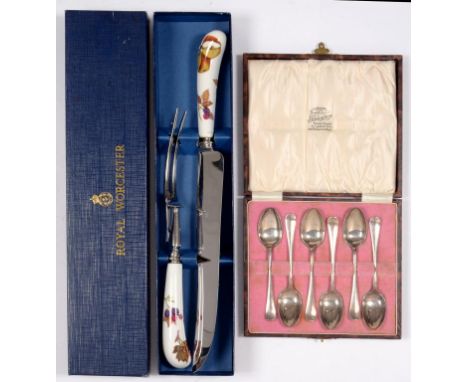 A SET OF SIX GEORGE V SILVER COFFEE SPOONS, RAT TAIL PATTERN, SHEFFIELD 1927, CASED, 3OZS AND A PAIR OF ROYAL WORCESTER PORCE