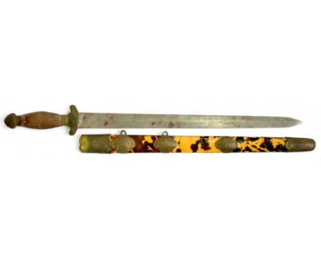 EDGED WEAPONS. A CHINESE SHORT SWORD, THE ENGRAVED BRASS MOUNTS WITH SHOU CHARACTERS, BRASS MOUNTED BLONDE TURTLE SHELL COVER