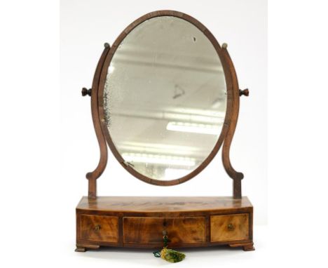 A GEORGE III MAHOGANY DRESSING MIRROR, 44CM W