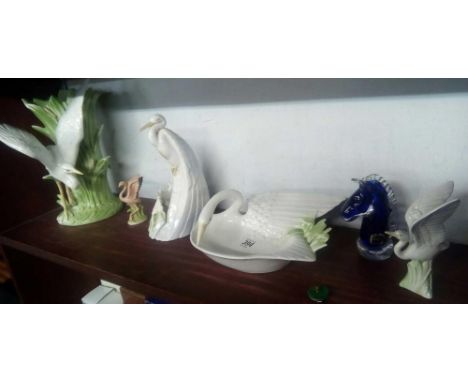 SHELF OF GOOD QUALITY JAPANESE CHINA DEPICTING BIRDS (2 PIECES A/F)