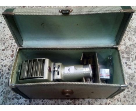 ALDIS VINTAGE SLIDE PROJECTOR IN CARRY CASE