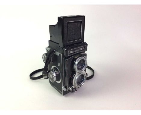 VINTAGE RICOH DIACORD CAMERA, model 10900, marked "Riken Optical Industries Ltd"14.5cm high