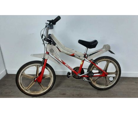 RALEIGH VEKTAR BICYCLE, CIRCA 1980s with plastic trim and wheels