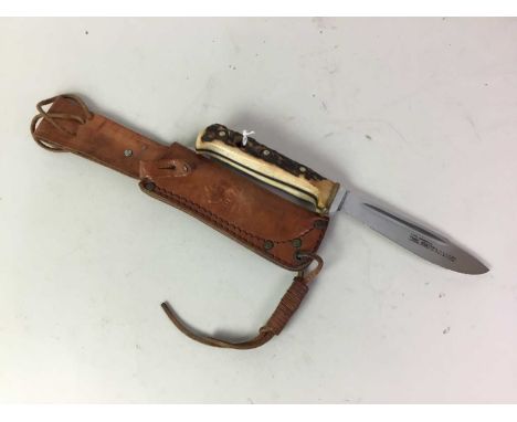 HUNTING KNIFE, AND A RESIN MODEL OF A DOG the knife with horn gripQty: 2