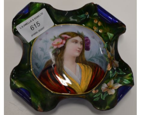 A VINTAGE 5¼" DIAMETER HAND PAINTED ENAMELLED PORTRAIT TRAY SIGNED LESCOT     