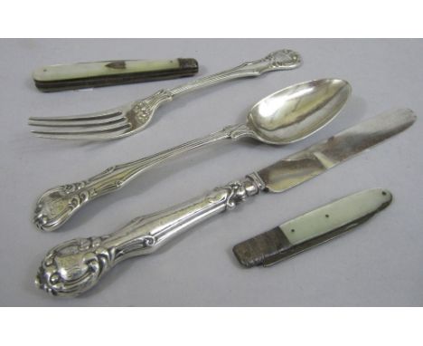 Victorian silver knife, fork and spoon set together with two further silver mother of pearl pocket/fruit knives (5)