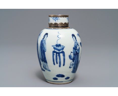 A Chinese silver-mounted blue and white tea caddy and cover, Kangxi: H.: 14 cm  -----  Condition reports and high resolution 