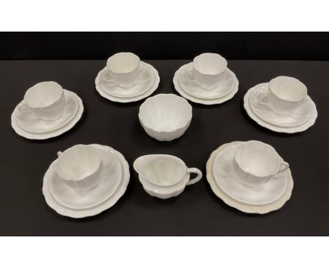 Royal Crown Derby dainty shape tea set for six, c.1950.