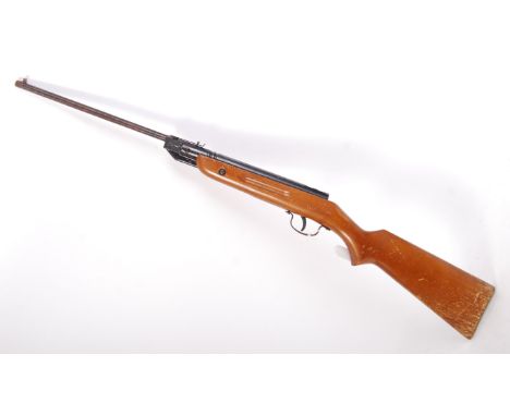 A vintage&nbsp;Slavia 618 .177 calibre break barrel Czech made air rifle. Serial number 11390, with a wooden stock. Measures 
